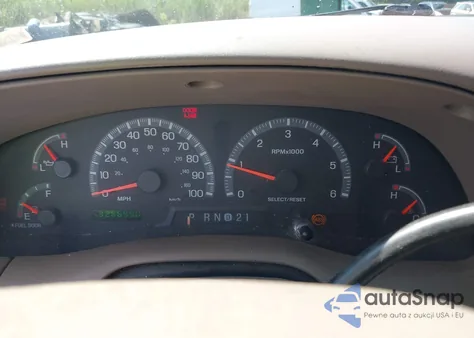 2001 Ford F-150 King Ranch Edition/Lariat/Xlt from USA, damaged, VIN 1FTRW08L71KC63676